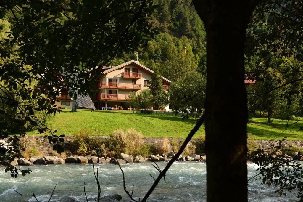 Aparthotel La Casa Al Noce Mezzana  Exteriér fotografie