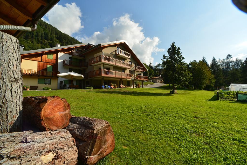 Aparthotel La Casa Al Noce Mezzana  Exteriér fotografie