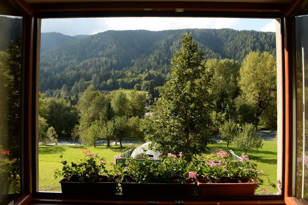 Aparthotel La Casa Al Noce Mezzana  Exteriér fotografie
