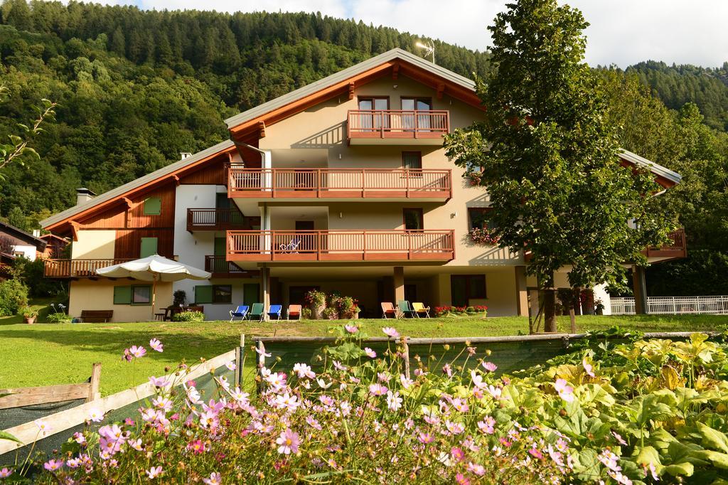 Aparthotel La Casa Al Noce Mezzana  Exteriér fotografie