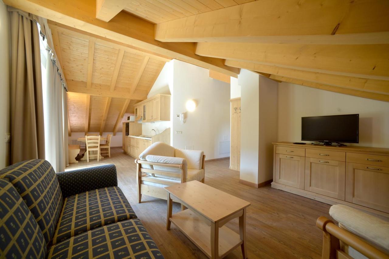 Aparthotel La Casa Al Noce Mezzana  Exteriér fotografie
