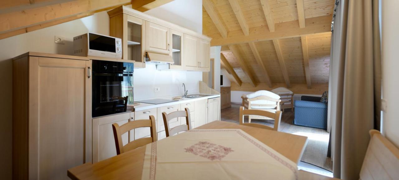 Aparthotel La Casa Al Noce Mezzana  Exteriér fotografie